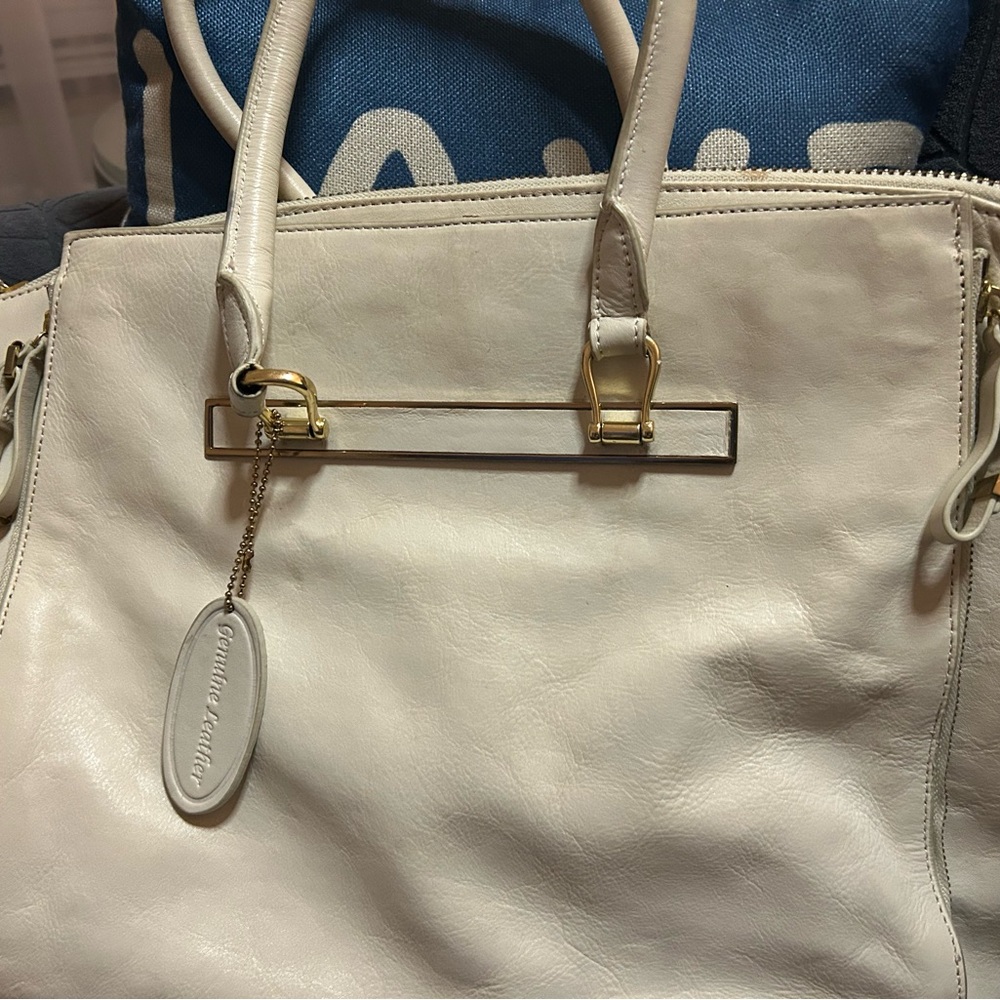 Elegant Cream Handbag